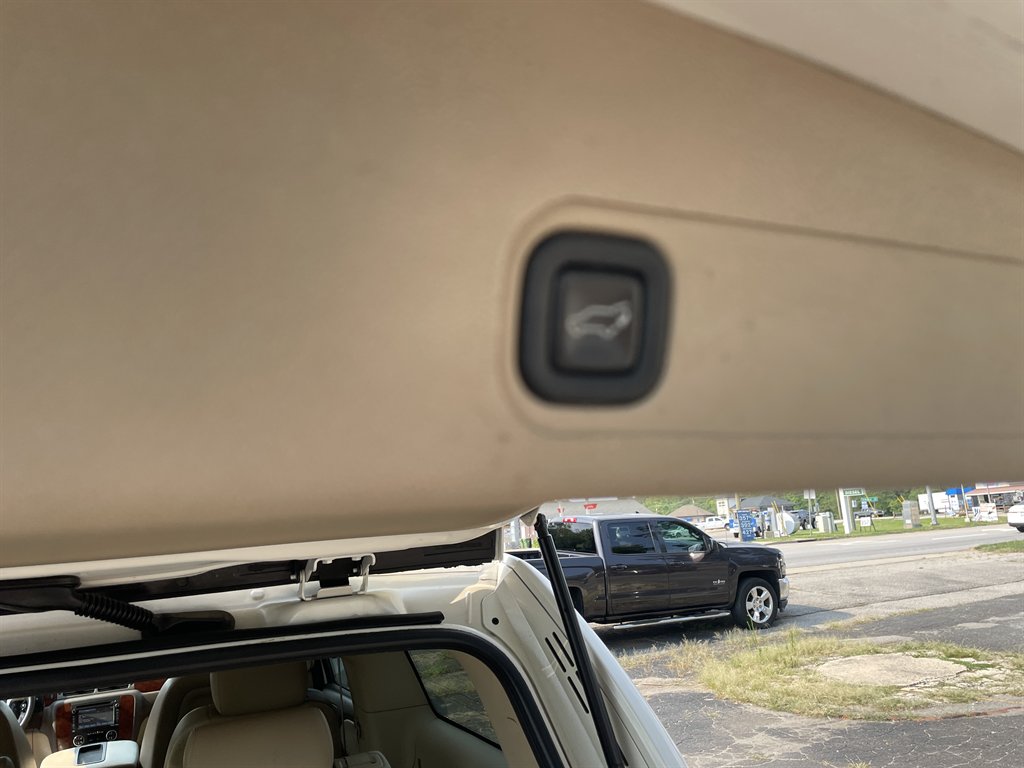 2013 Chevrolet Suburban LTZ - Photo 23