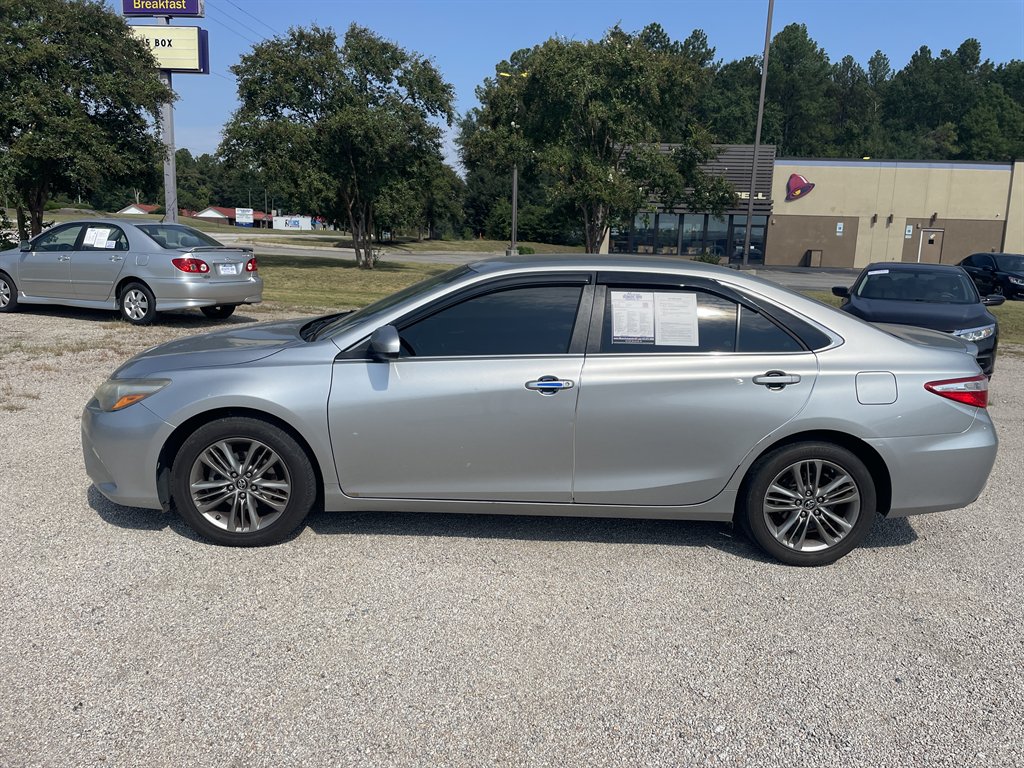 2017 Toyota Camry SE