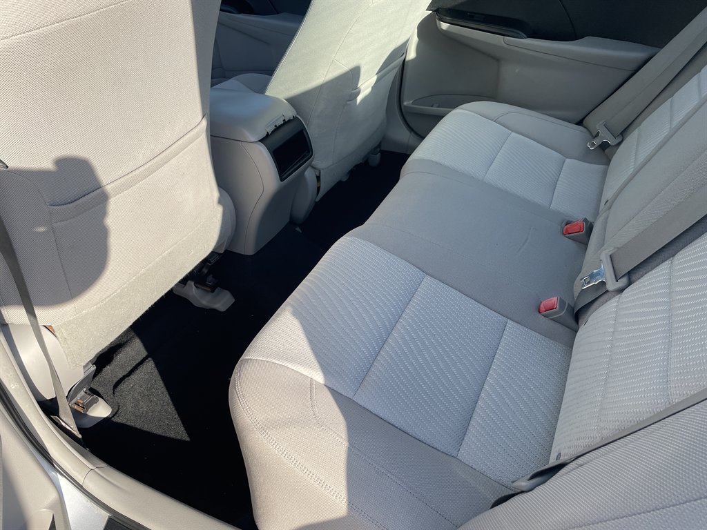 2013 Toyota Camry LE - Photo 13
