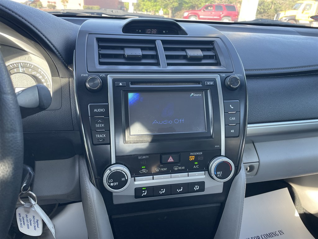 2013 Toyota Camry LE - Photo 20