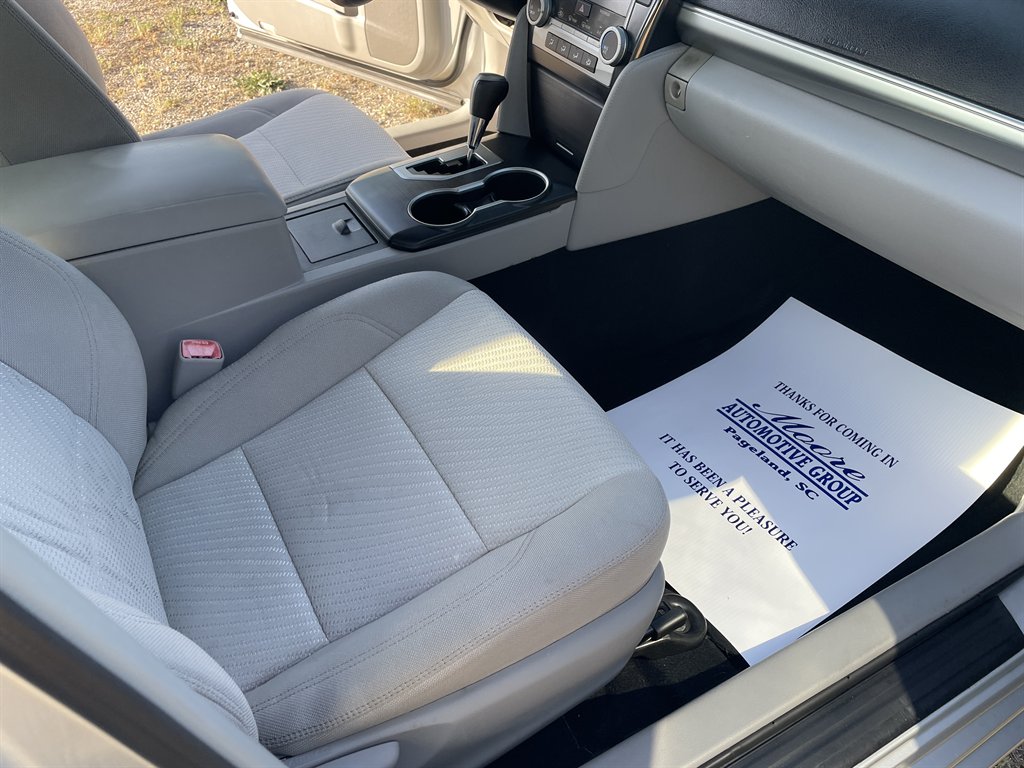 2013 Toyota Camry LE - Photo 15