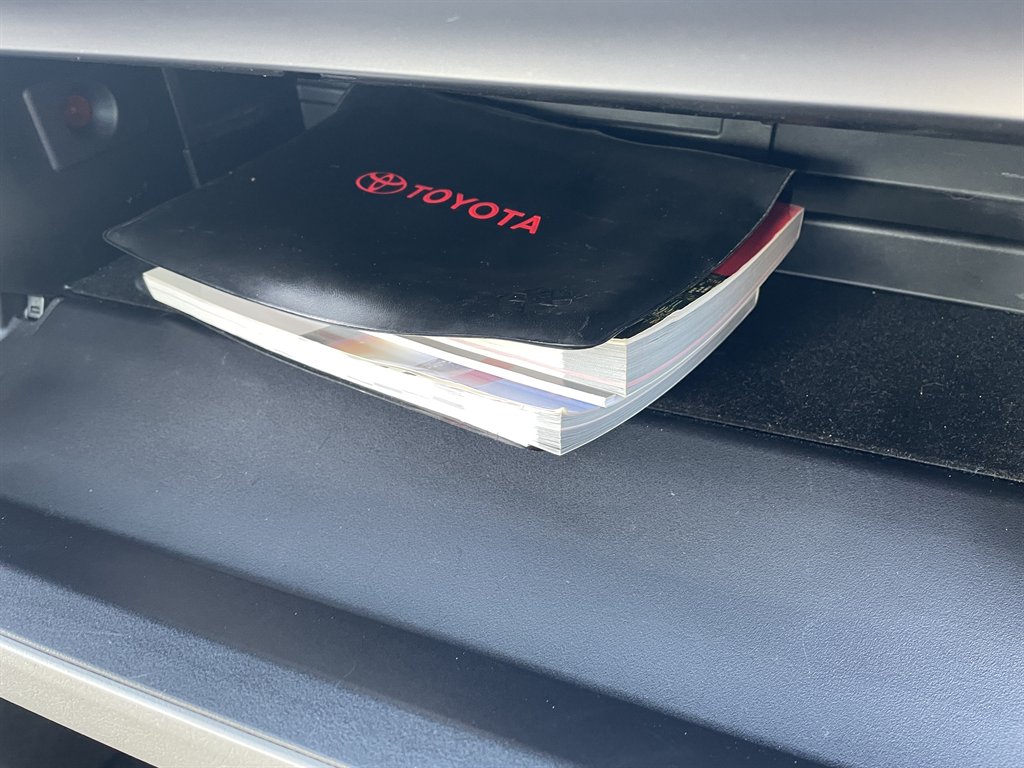 2013 Toyota Camry LE - Photo 17