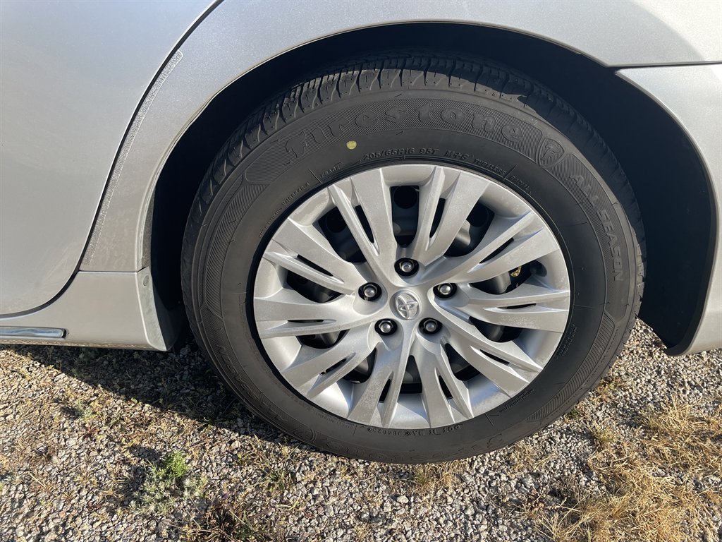 2013 Toyota Camry LE - Photo 7