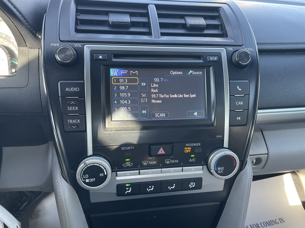 2013 Toyota Camry LE - Photo 21