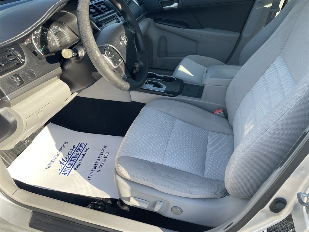 2013 Toyota Camry LE - Photo 10