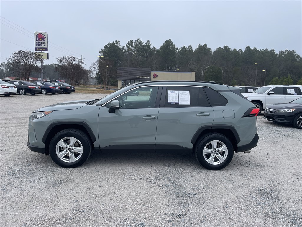 2020 Toyota RAV4 XLE