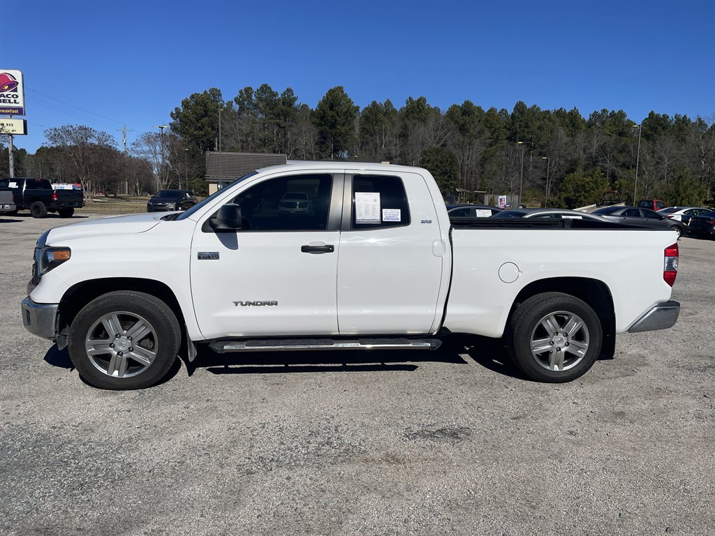 2018 Toyota Tundra SR5 5.7L 4WD FFV Double Cab Std Bed's photo
