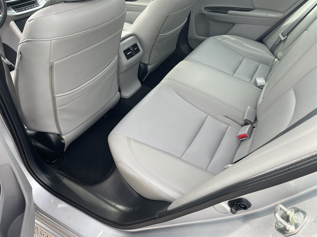 2015 Honda Accord EX-L - Photo 12