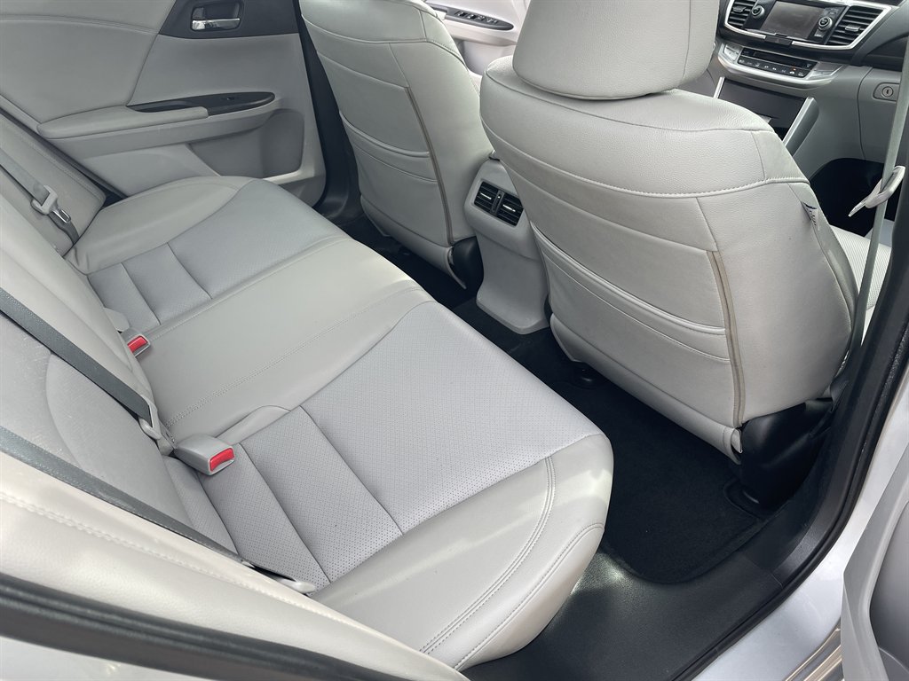 2015 Honda Accord EX-L - Photo 13